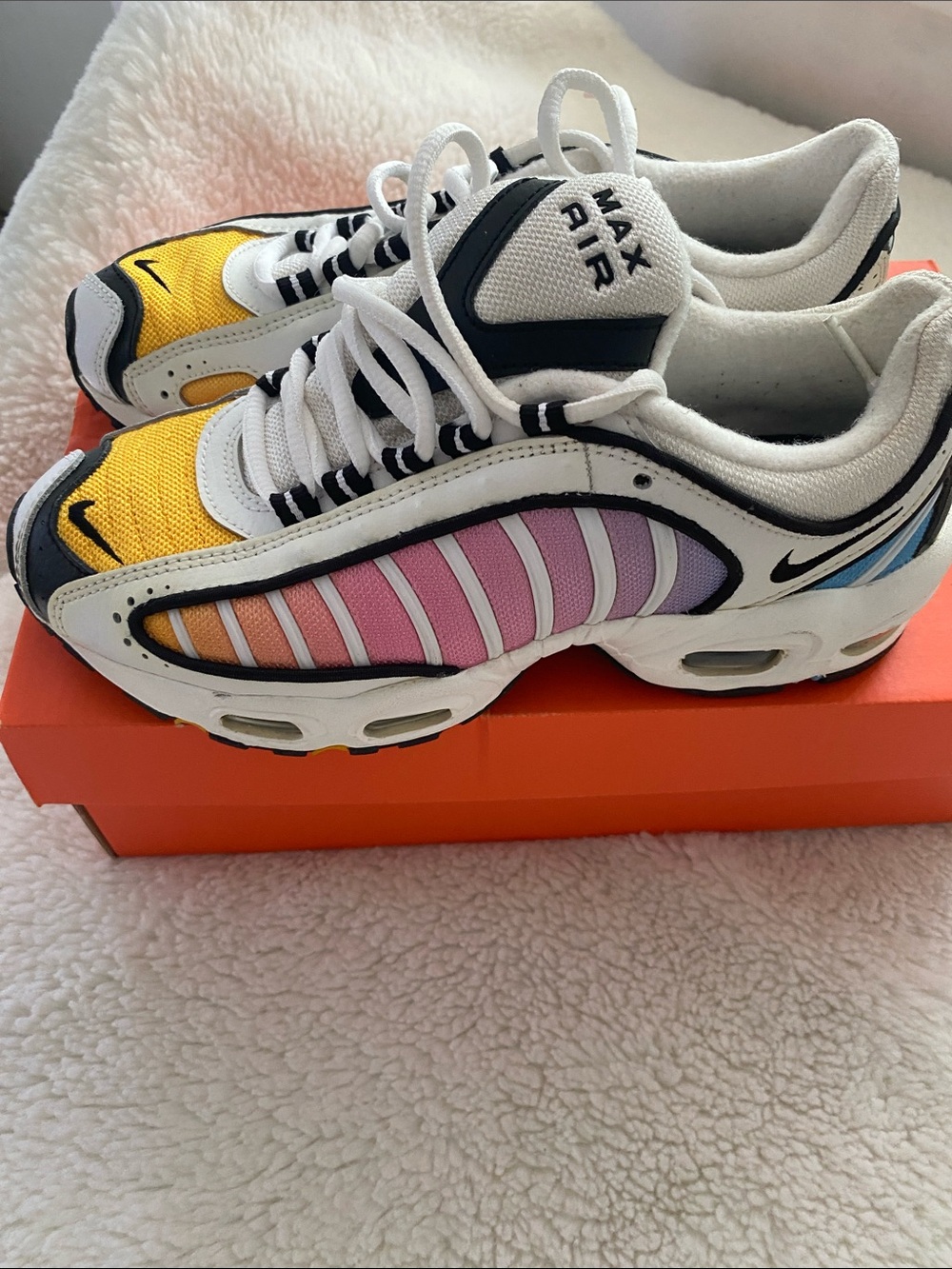 Nike shoes size 7 in womens - Picture 9 of 13